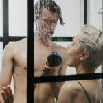 Chanter sous la douche fait-il du bien ?